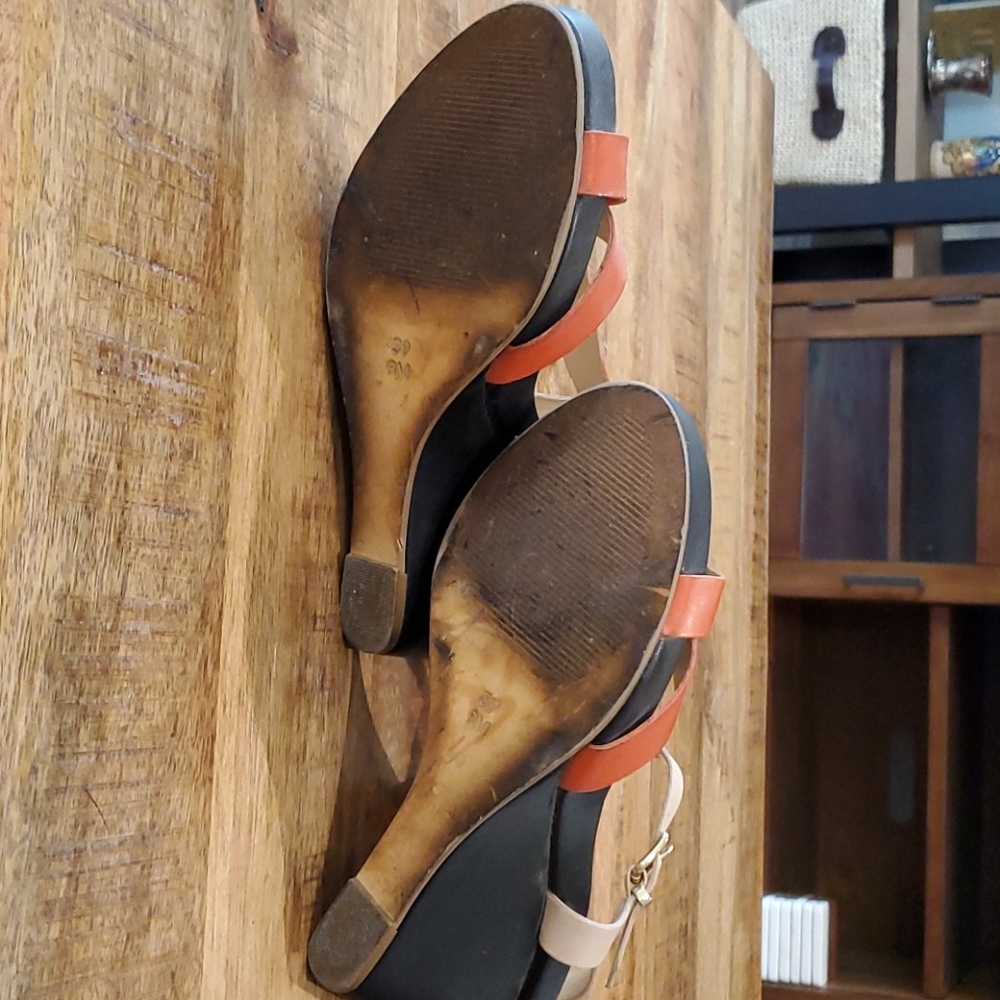 Shoes - Picture 5 of 8